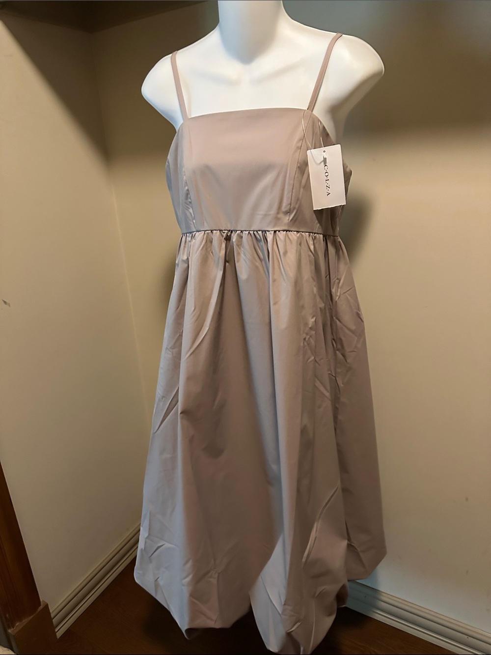 Colza tan Spaghetti-Strap Balloon Dress M